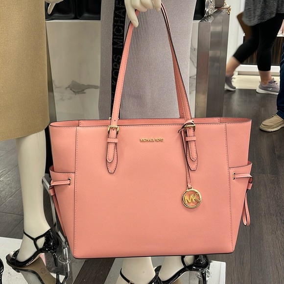 MICHAEL KORS 
Gilly Large Saffiano Leather Tote Shoulder Bag 
Primrose 
NWT - Picture 2 of 16